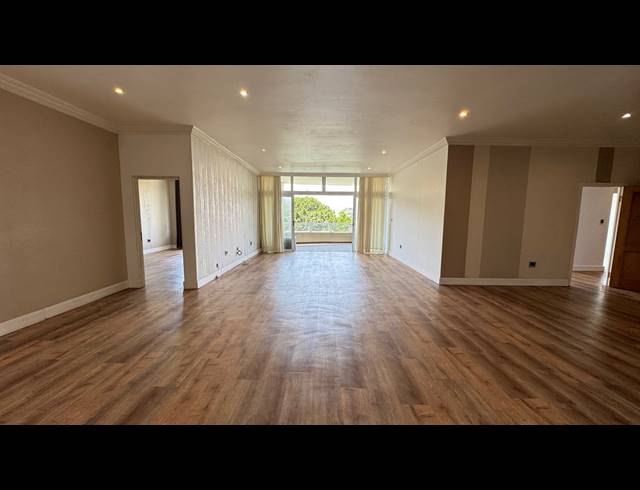 4 BEDROOM APARTMENT FOR SALE IN ESSENWOOD